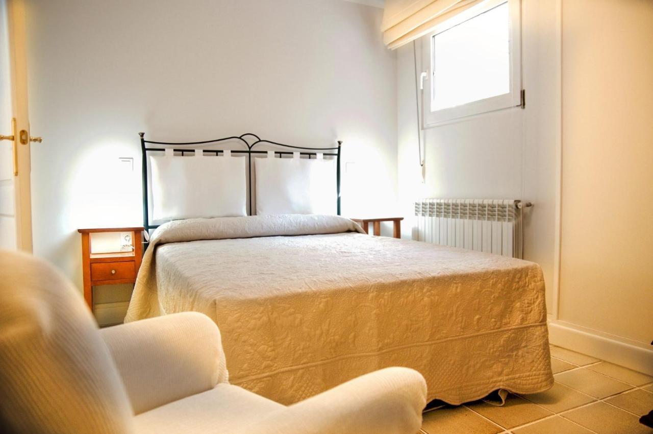Apartamentos Individuales Con Piscina ガラパガル エクステリア 写真